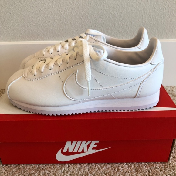 NIKE SNEAKERS - Picture 5 of 9